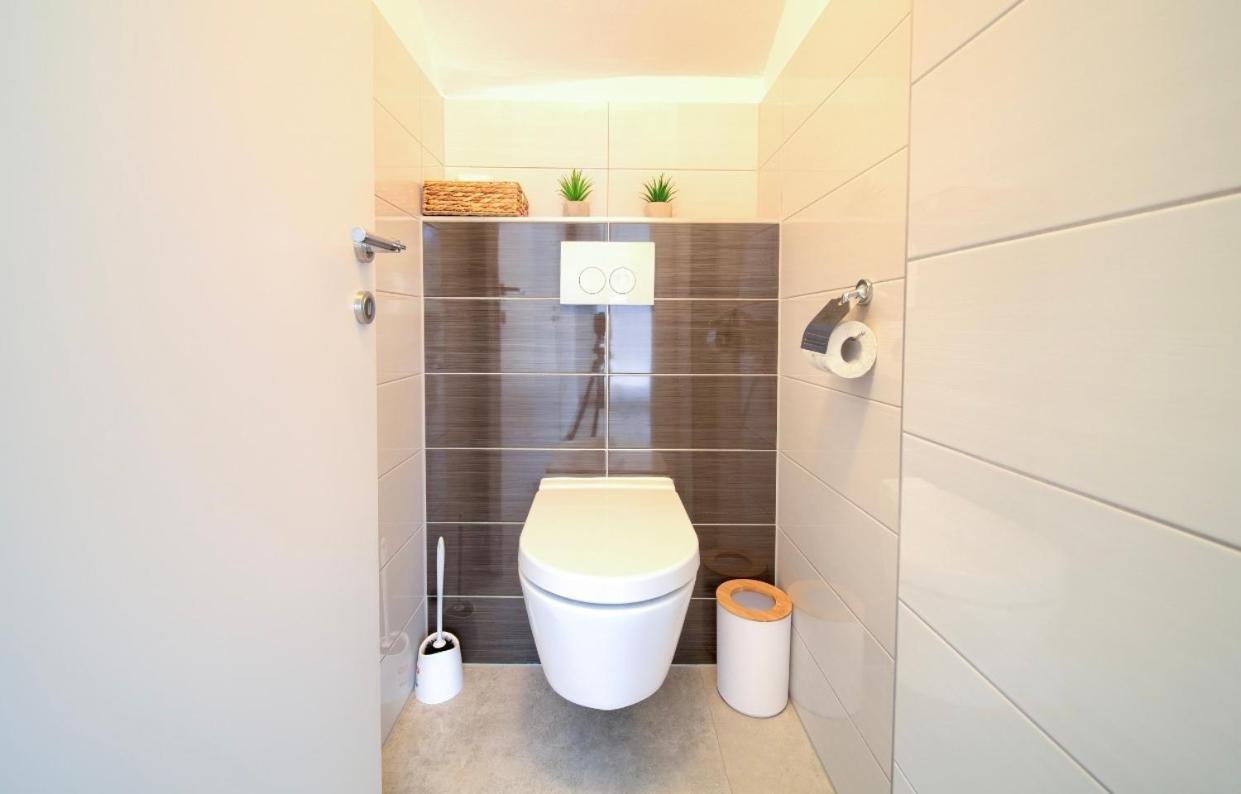 Apartment Sasso Bianco With The Private Pool Нівице Екстер'єр фото
