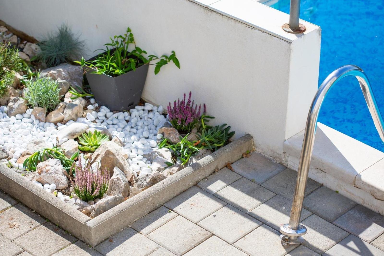 Apartment Sasso Bianco With The Private Pool Нівице Екстер'єр фото