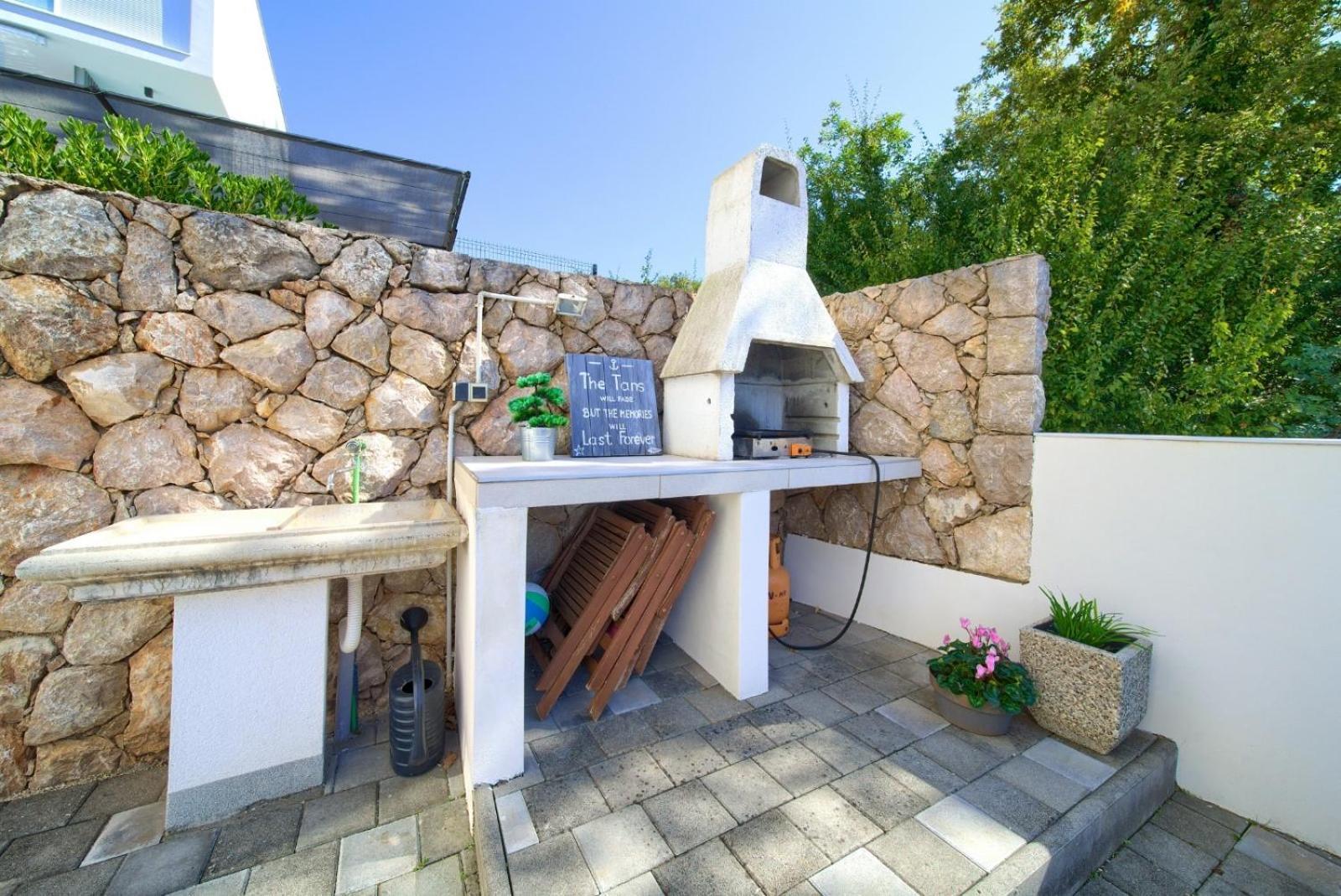 Apartment Sasso Bianco With The Private Pool Нівице Екстер'єр фото